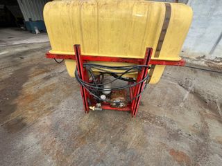 DEPOSITO DE AGUA CON BOMBA DE PRESIÓN 1.200€