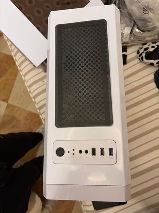 Torre PC ASUS Blanca