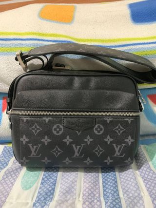 Riñonera Louis Vuitton Negra