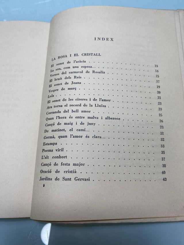 Libro poesia catalana "La Rialla als Llavis". 1938