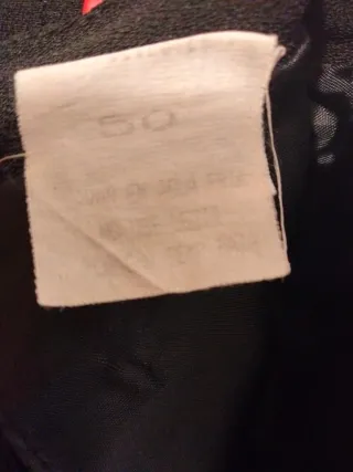 Falda negra elegante