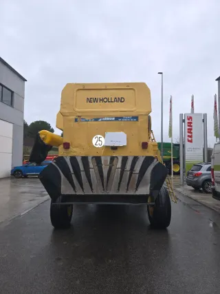 Cosechadora New Holland TC56