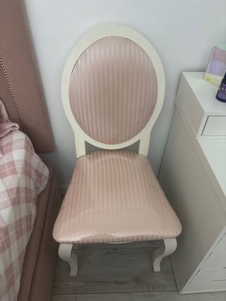 Silla de comedor elegante tapizada