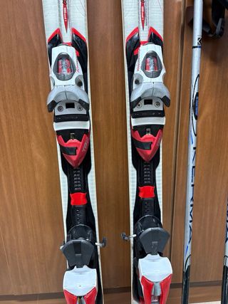 Esquís y bastones 163cm