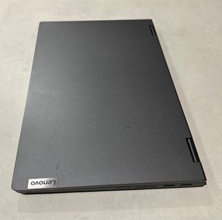Ordenador portátil Lenovo gris