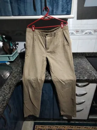 Pantalón beige Dejo mi WhatsApp 608594640