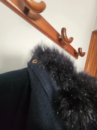 Abrigo corto Zara capucha azul marino