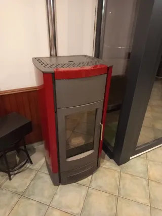 Estufa pellets 200m2 seminueva + chimenea