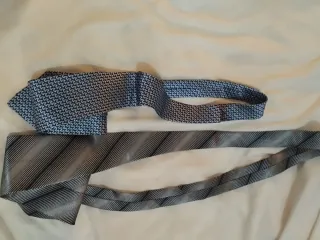 Lote 2 corbatas vintage rayas y estampado