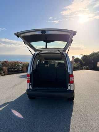 Volkswagen Caddy 2012