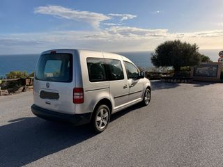 Volkswagen Caddy 2012
