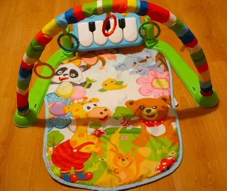 Tapete de juegos musical para bebé