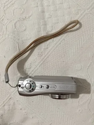 Cámara Kodak EasyShare c713 Plata