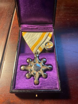 Medalla Japonesa Orden del Sagrado Tesoro 7ª Clase