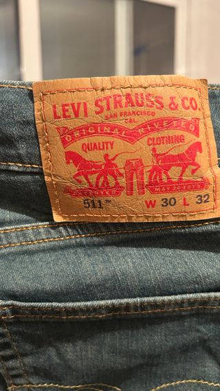 Pantalón Levis 511 W30 L32 Hombre
