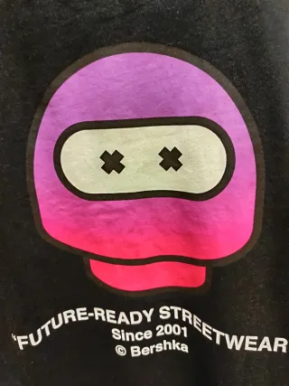 Camiseta Bershka Negra Talla S