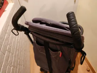 Silla de paseo Maclaren gris