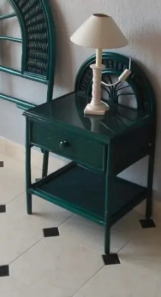 2 Cabeceros y mesita de mimbre y  bambú. Cama 90