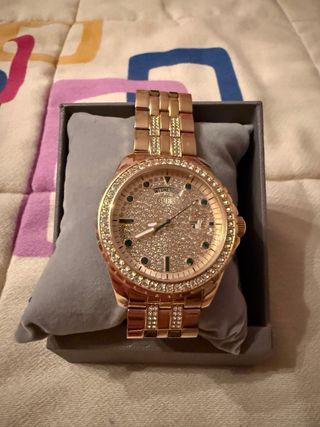 Reloj Guess Dorado con Cristales