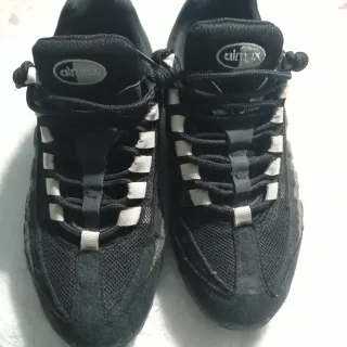 Nike Air Max 95 Negro/Gris