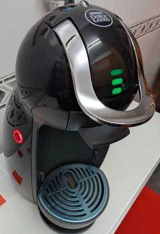 Cafetera DOLCE GUSTO Automática