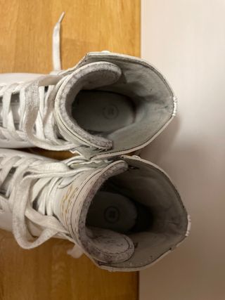 Patines de hielo blancos