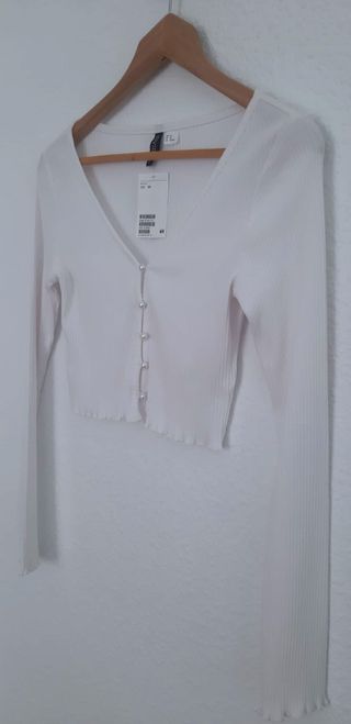 Top de manga larga. De H&M. Nuevo sin estrenar
