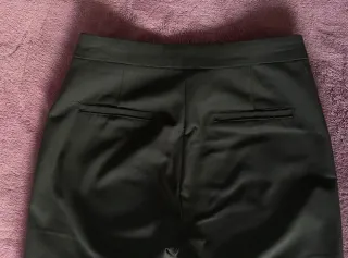 Pantalón pinzas negro Stradivarius