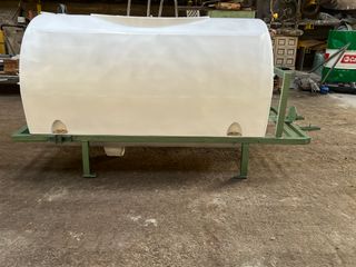DEPOSITO AGUA PARA LAND ROVER O 4X4  1.000€
