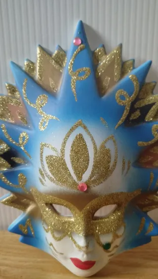 Maschera decorativa ceramica blu e oro
