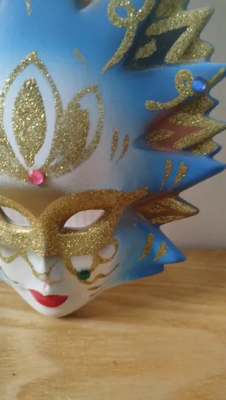 Maschera decorativa ceramica blu e oro