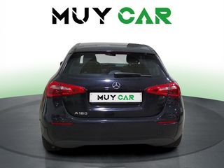 Mercedes-Benz Clase A 180 100 kW (136 CV)