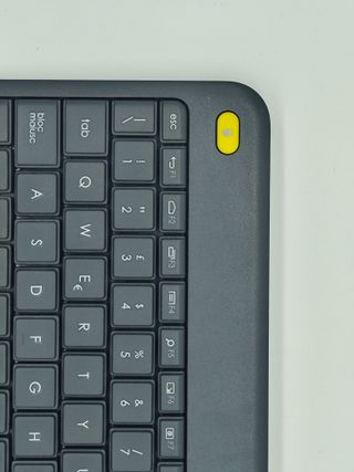 Logitech K400 Plus IT completa