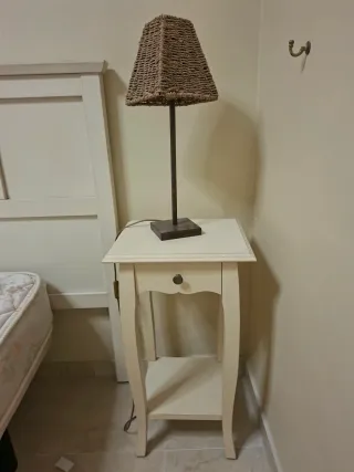Cabeceros y mesitas de noche