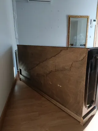 Aparador de lujo con vitrina