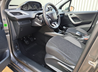 PEUGEOT 2008 Style 1.2L 82CV. 2018