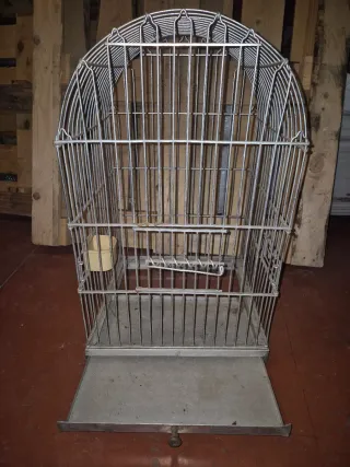 Jaula para pájaros.