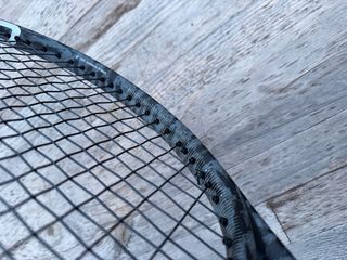 Raqueta Solinco Blackout V2