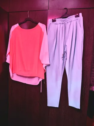 Conjunto de pantalón y blusa