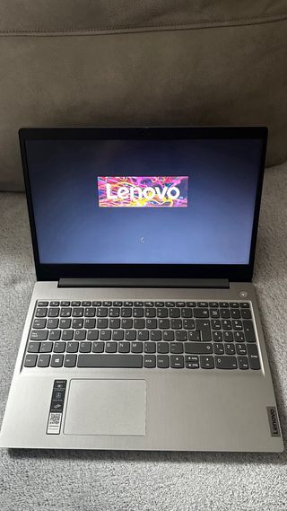 Portátil Lenovo Gris y Plata