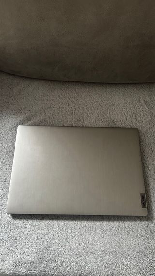 Portátil Lenovo Gris y Plata