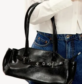 Bolso negro símil piel