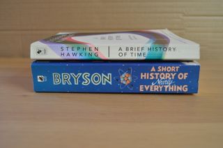 Libros en inglés de Stephen Hawking y Bill Bryson