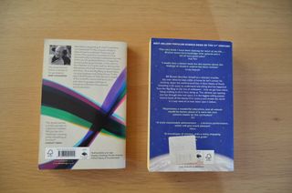 Libros en inglés de Stephen Hawking y Bill Bryson