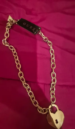 Colgante Guess Corazón Plateado