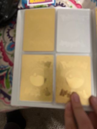 Cartas Pokémon Doradas y Plateadas