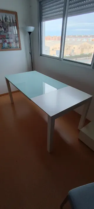 Mesa de comedor cristal y madera