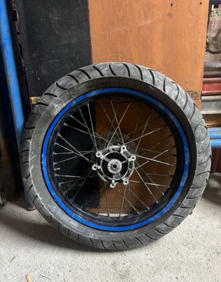 Rueda trasera supermotard Derbi Senda 50cc