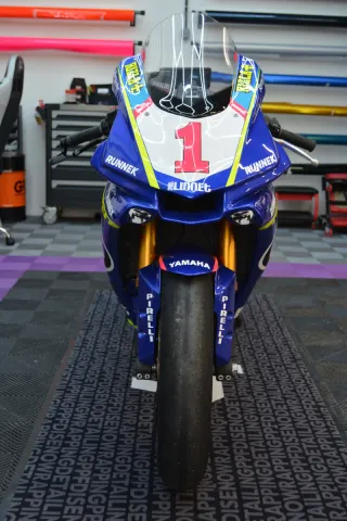 Yamaha R1 2019 circuito