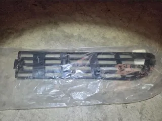 Rejilla Parachoques Audi A6 C4 (94-97)